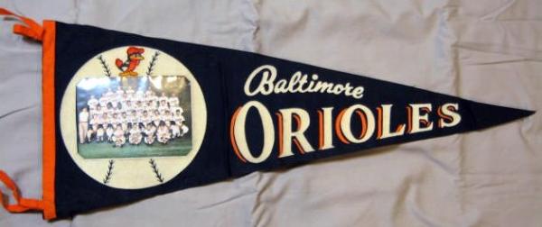 1960 BALTIMORE ORIOLES TEAM PICTURE PENNANT