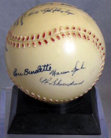 1957 MILWAUKEE BRAVES BALL BANK & MUG