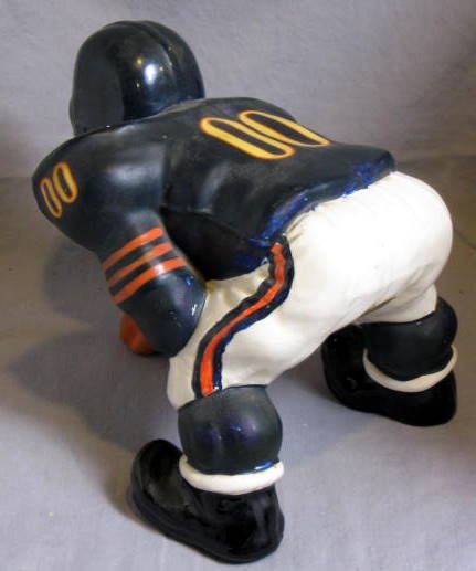 60's CHICAGO BEARS LARGE KAIL DOWN LINEMAN STATUE