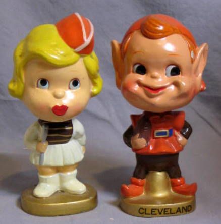 60's CLEVELAND BROWNS KISSING PAIR BOBBING HEADS