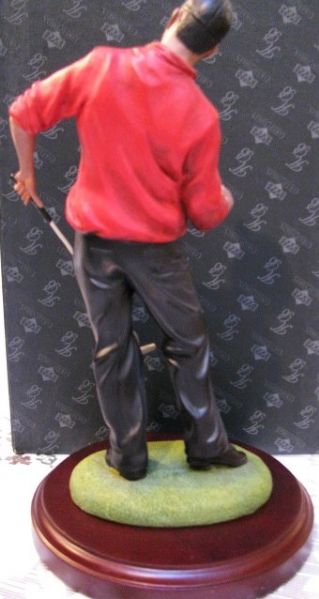 TIGER WOODS 1997 MASTERS CHAMPION GOLF STATUE-UPPER DECK