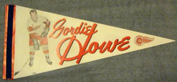 VINTAGE GORDIE HOWE / DETROIT RED WINGS PENNANT