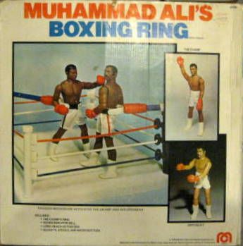 1976 MUHAMMAD ALI's BOXING RING w/DOLLS