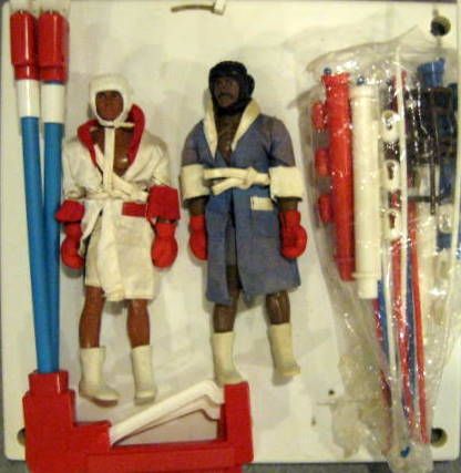 1976 MUHAMMAD ALI's BOXING RING w/DOLLS