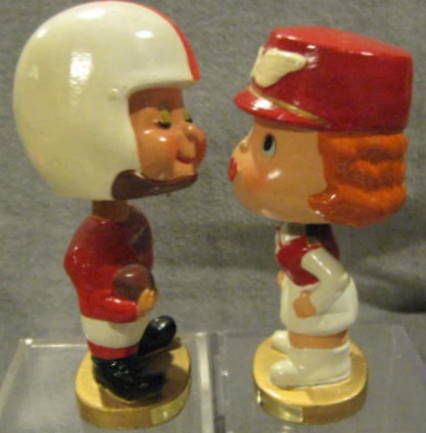 60's BOSTON PATRIOTS KISSING PAIR BOBBING HEADS w/BOX