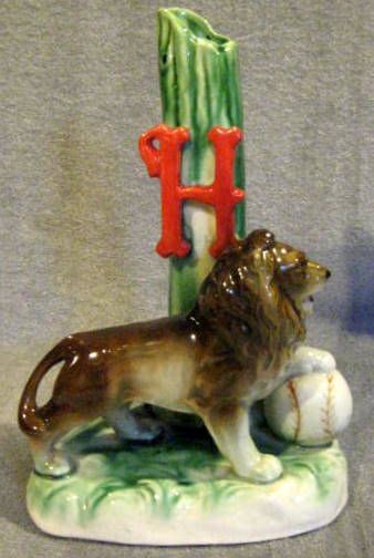 50's CUBAN BASEBALL LEAGUE STATUE- HABANA LEONES