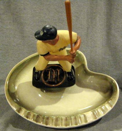 VINTAGE MICKEY MANTLE HARTLAND ASHTRAY - YOO-HOO