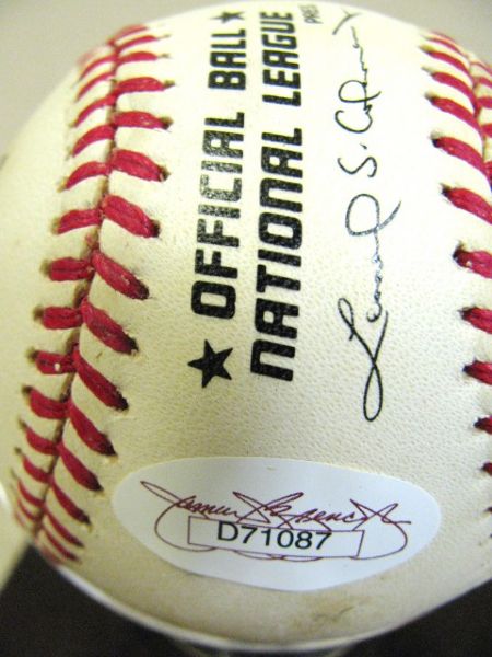 DAVE WINFIELD SIGNED BASEBALL w/JSA COA