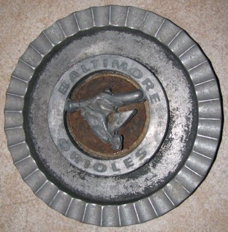 VINTAGE  BALTIMORE ORIOLES  LARGE  HEAVY METAL ASHTRAY  