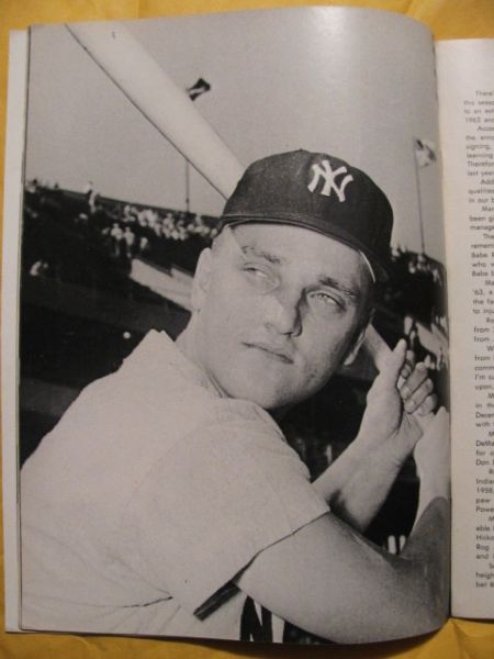 1965 NEW YORK YANKEES YEARBOOK