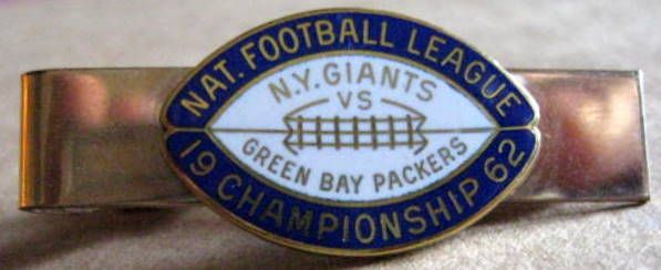 1962 NFL CHAMPIONSHIP GAME TIE CLASP- PACKERS/GIANTS