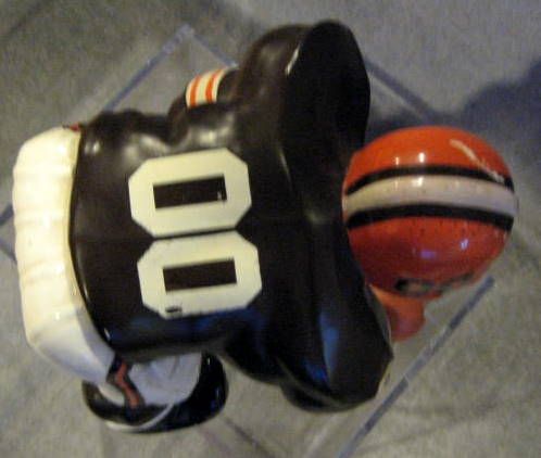 60's CLEVELAND BROWNS KAIL STATUE- LARGE DOWN-LINEMAN