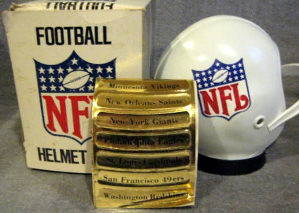 VINTAGE NFL MEMORABILIA LOT