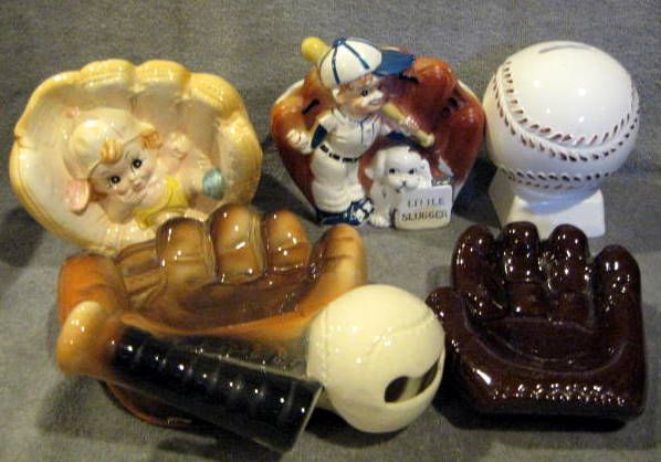 VINTAGE LOT OF 5 BASEBALL RELATED CERAMIC ITEMS