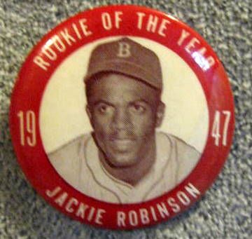 1947 JACKIE ROBINSON ROOKIE OF THE YEAR PINBACK