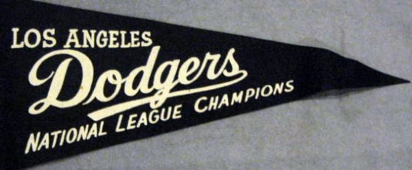 1959 L.A. DODGERS WORLD SERIES PENNANT w/TEAM SCROLL