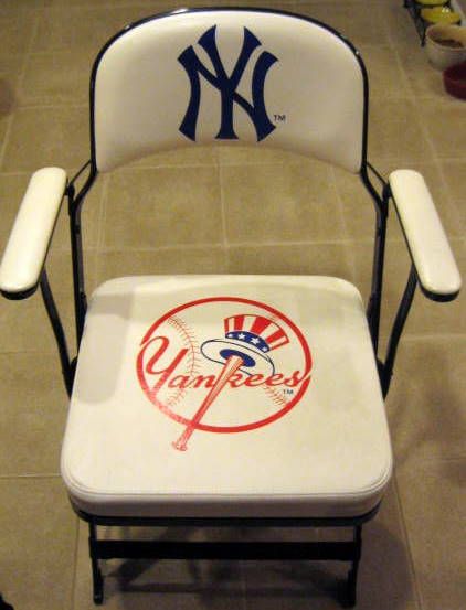 2006 N.Y. YANKEES LOCKER ROOM CHAIR- KYLE FARNSWORTH w/STEINER LOA