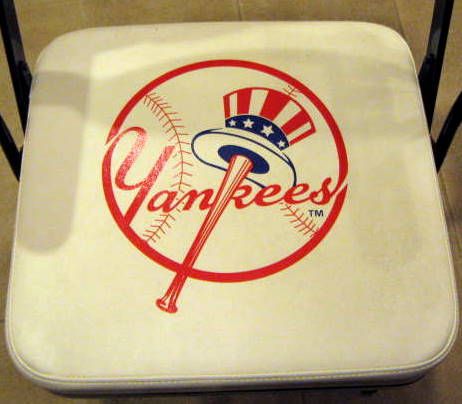 2006 N.Y. YANKEES LOCKER ROOM CHAIR- KYLE FARNSWORTH w/STEINER LOA