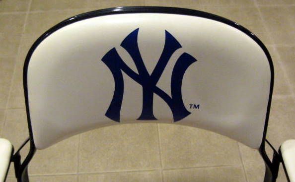 2006 N.Y. YANKEES LOCKER ROOM CHAIR- KYLE FARNSWORTH w/STEINER LOA