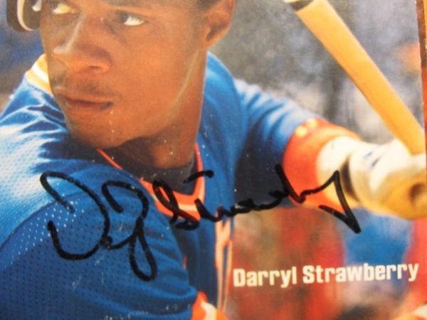 NY METS DARRYL STRAWBERRY SIGNED SPORTS ILLUSTRATED W/ JSA COA