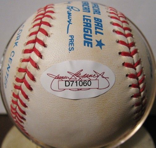 FRANK ROBINSON  SIGNED BASEBALL w/JSA COA