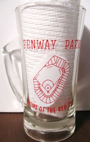 VINTAGE BOSTON RED SOX DRINKING GLASS