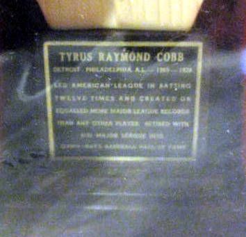 1963 TY COBBHALL OF FAME BUST w/SEALED BOX