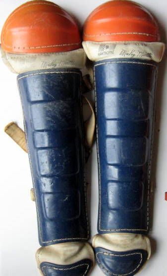 Lot Detail - VINTAGE MICKEY MANTLE ENDORSED CATCHER'S GEAR