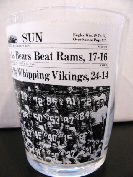 VINTAGE BALTIMORE COLTS TEAM PICTURE GLASS