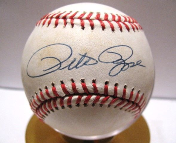 PETE ROSE SIGNED BASEBALL w/JSA COA