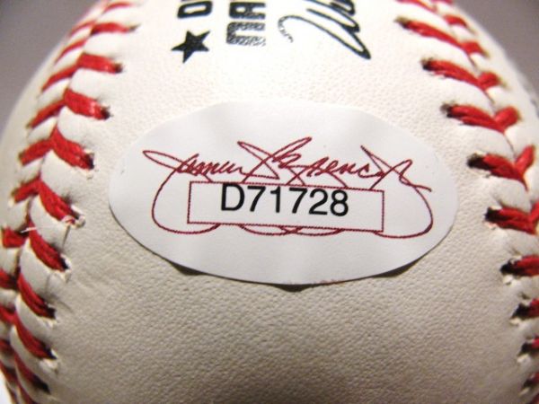 PETE ROSE SIGNED BASEBALL w/JSA COA