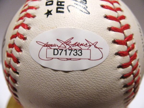 JOHNNY BENCH SIGNED BASEBALL w/JSA COA