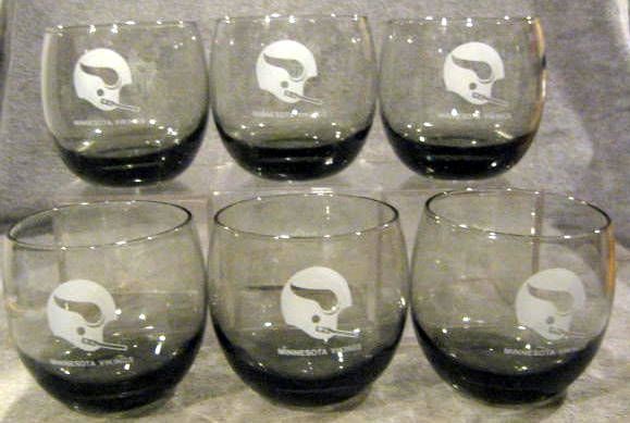 VINTAGE MINNESOTA VIKINGS GLASSES - 6