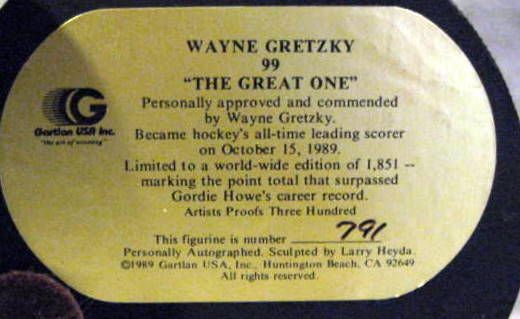 1989 WAYNE GRETZKY SIGNED GARTLAND STATUE w/BOX