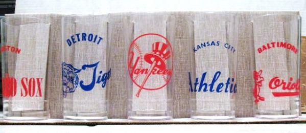 1960'S AMERICAN LEAGUE TUMBLERS SET OF 10 IN BOX