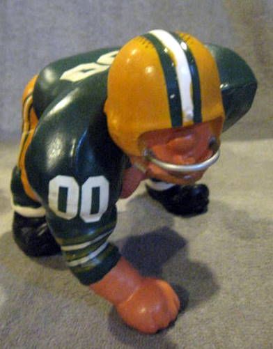 60's GREEN BAY PACKERS KAIL  DOWN-LINEMAN STATUE- LARGE
