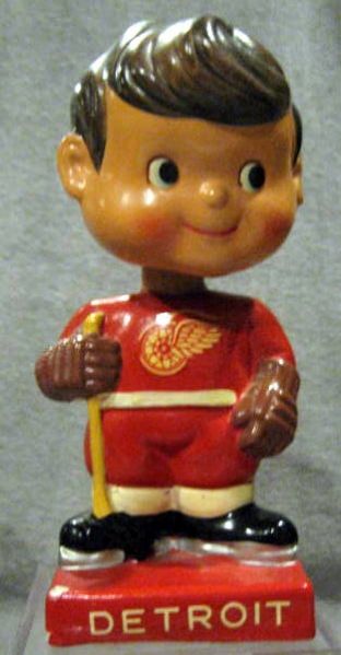 60's DETROIT RED WINGS NHL SQUARE BASE BOBBING HEAD