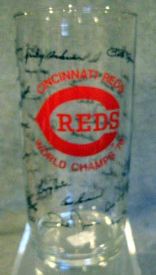 1976 CINCINNATI REDS WORLD CHAMPIONSHIP GLASS w/FACSIMILE AUTOGRAPHS