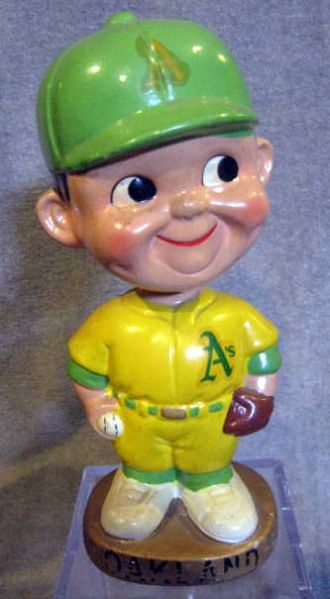 60's OAKLAND ATHLETICS GOLD BASE BOBBING HEAD