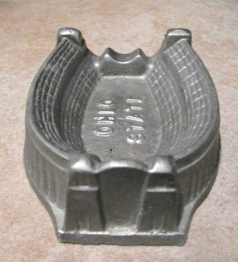 VINTAGE OHIO STATE FOOTBALL STADIUM ASHTRAY