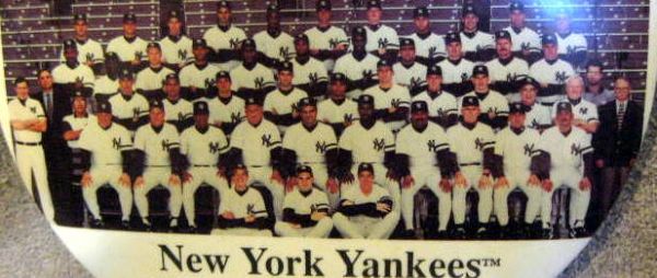 1996 NEW YORK YANKEES WORLD CHAMPIONS  TEAM PHOTO PIN