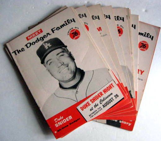 1960 LOS ANGELES DODGERS UNION OIL PLAYER PAMPHLETS w/SNIDER,DRYSDALE & ALSTON