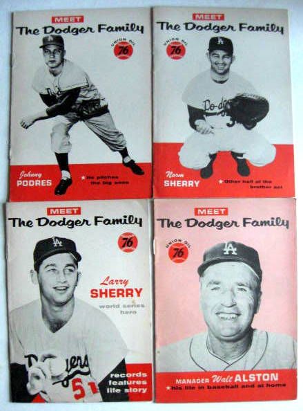 1960 LOS ANGELES DODGERS UNION OIL PLAYER PAMPHLETS w/SNIDER,DRYSDALE & ALSTON