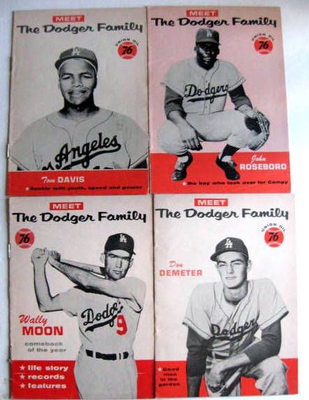 1960 LOS ANGELES DODGERS UNION OIL PLAYER PAMPHLETS w/KOUFAX & HODGES