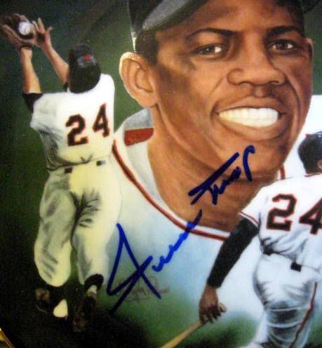 WILLIE MAYS SIGNED LIMITED EDITION PLATE w/JSA COA