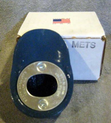 VINTAGE NEW YORK METS HAT PAPERWEIGHT/BOTTLE OPENER w/BOX