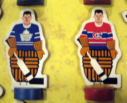 VINTAGE  NATIONAL HOCKEY LEAGUE BOARD GAME w/CANADIENS & MAPLE LEAFS