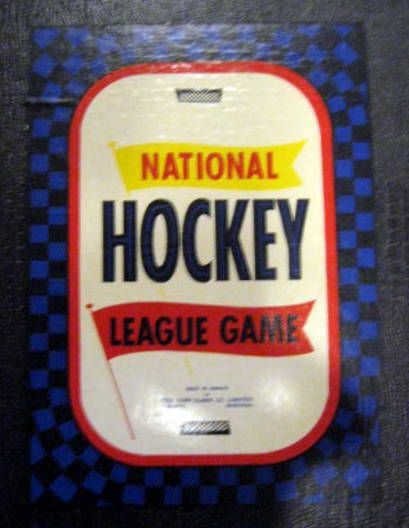 VINTAGE  NATIONAL HOCKEY LEAGUE BOARD GAME w/CANADIENS & MAPLE LEAFS