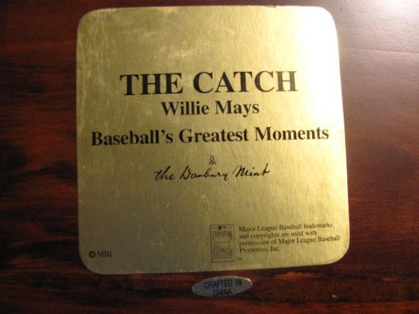 WILLIE MAYS SIGNED THE CATCH DANBURY MINT DISPLAY w/JSA COA