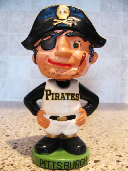 60's PITTSBURGH PIRATES GREEN BASE BOBBING HEAD